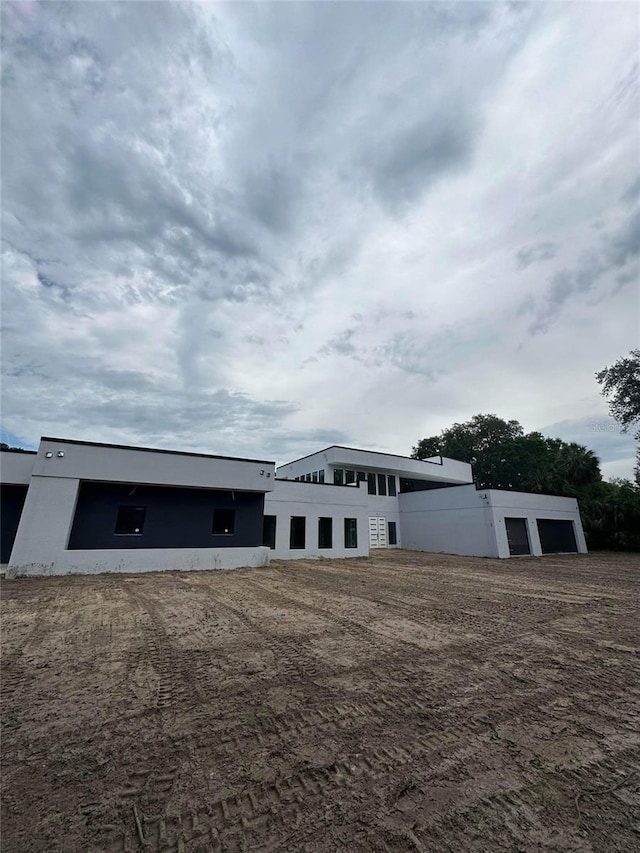 2518 Sunset Ln, Lutz, FL 33559 - view of garage