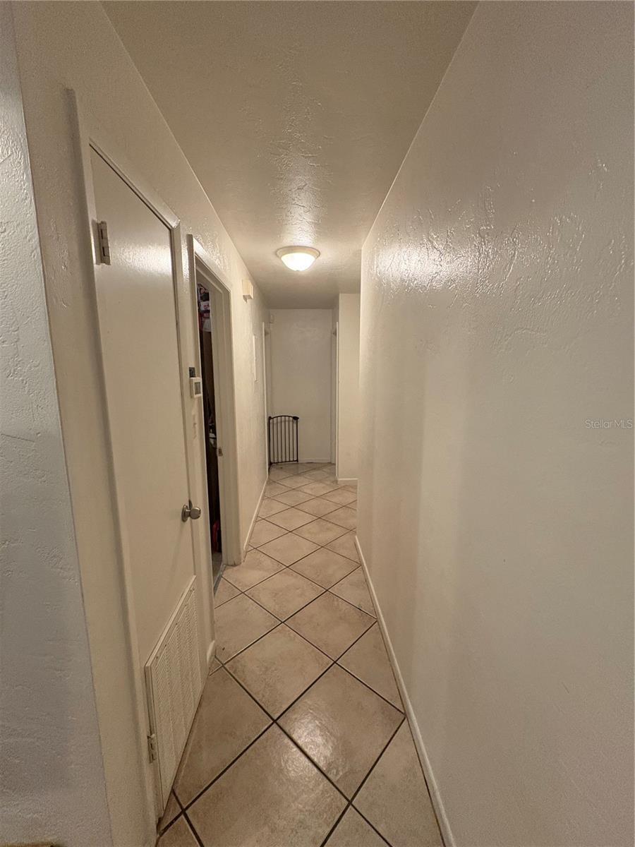 2204 SE 50th St, Gainesville, FL 32641 - photo 4