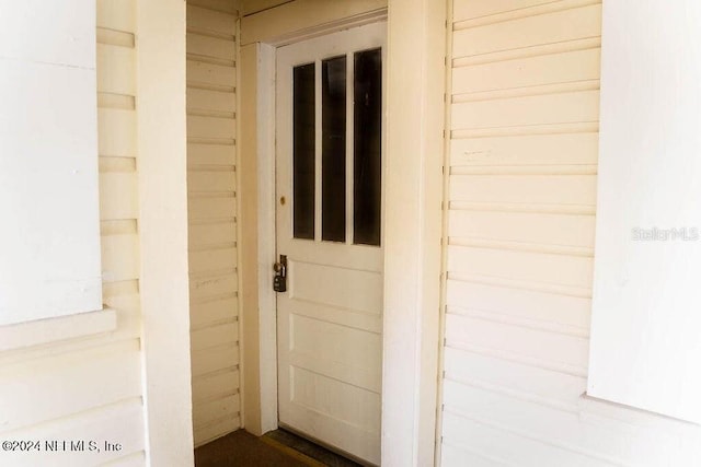 762 N Walnut St, Starke, FL 32091 - view of doorway to property