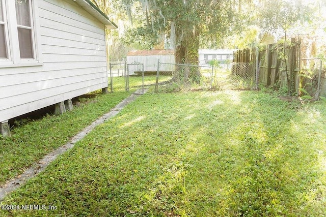 762 N Walnut St, Starke, FL 32091 - view of yard