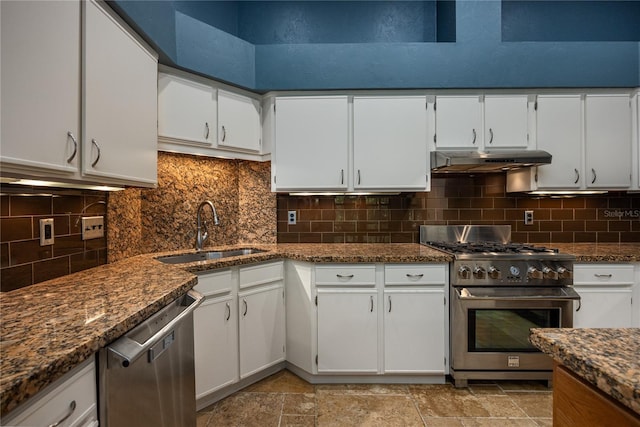 6425 NW 97th Ct, Gainesville, FL 32653 - kitchen featuring stainless steel appliances, a sink, under cabinet range hood, and white cabinets