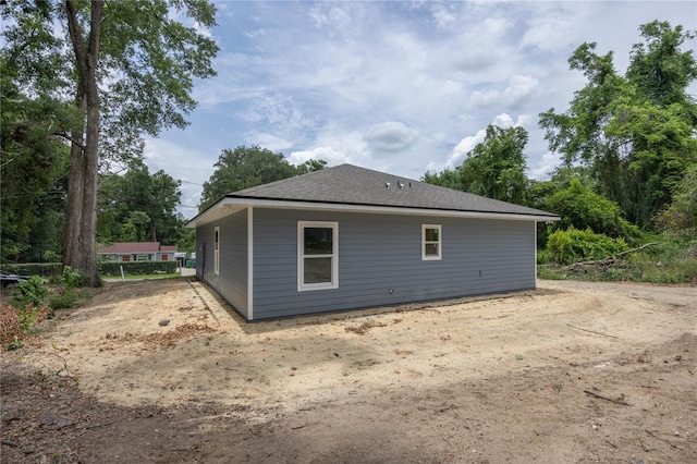15217 NW 134th Ter, Alachua, FL 32615 - back of property with roof with shingles