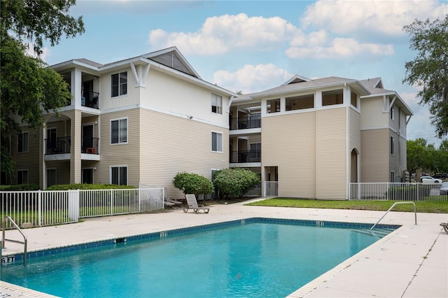 3921 SW 34th St Unit 106, Gainesville, FL 32608 - view of community pool