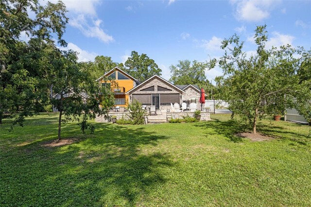 518 SW Little Rd, Lake City, FL 32024 - view of yard with a patio