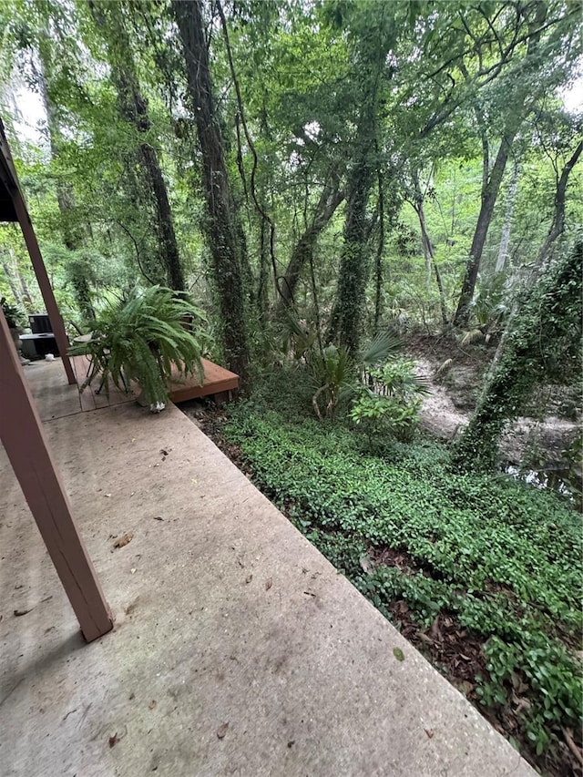 1515 NW 29th Rd Unit E3, Gainesville, FL 32605 - view of yard featuring a patio
