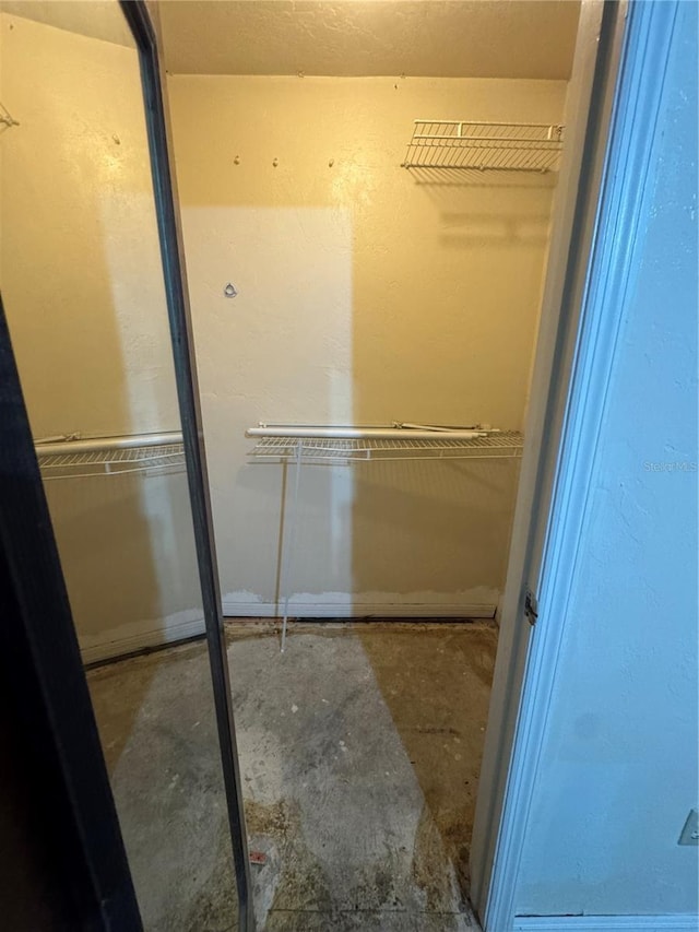 1515 NW 29th Rd Unit E3, Gainesville, FL 32605 - view of walk in closet
