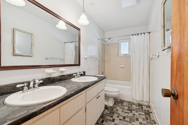 2626 NW 36th Pl, Gainesville, FL 32605 - full bath with double vanity and shower / bathtub combination with curtain