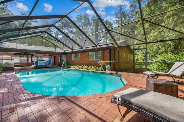 2809 SW 81st St, Gainesville, FL 32608 - swimming pool with a patio and a lanai