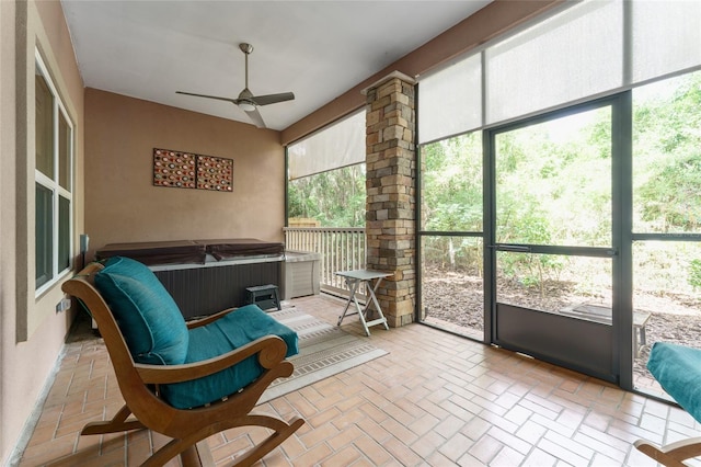 552 NW 136th St, Newberry, FL 32669 - sunroom / solarium featuring a hot tub and ceiling fan