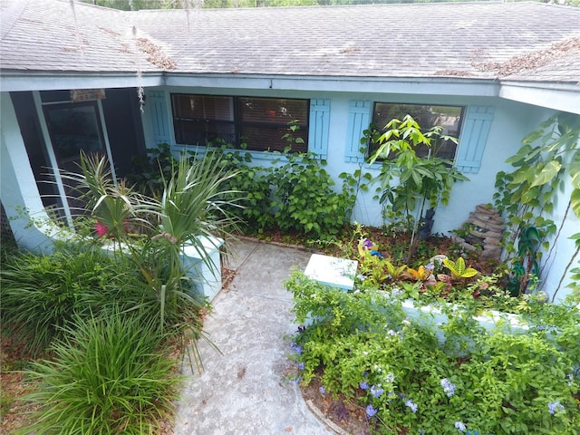 8411 N Pine Needle Ter, Crystal River, FL 34428 - entrance to property featuring roof with shingles