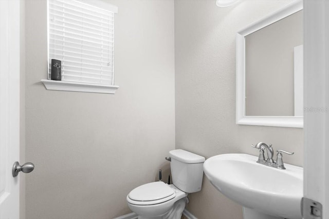 1011 Wetland Ridge Cir, Middleburg, FL 32068 - half bath with a sink and toilet