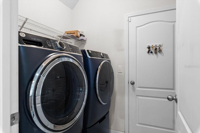 1011 Wetland Ridge Cir, Middleburg, FL 32068 - washroom featuring washing machine and clothes dryer
