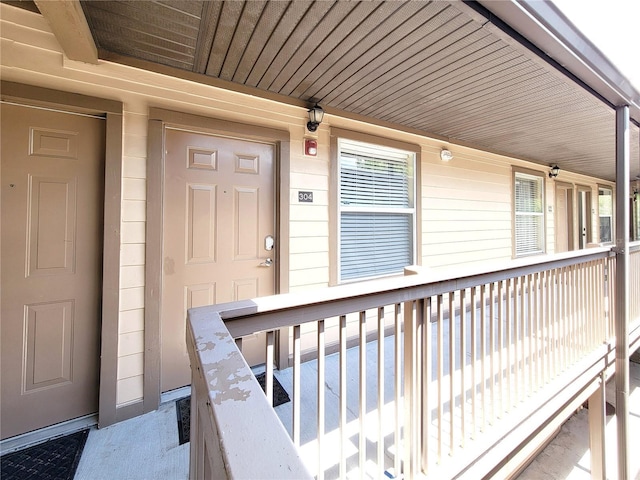 1220 SW 1st Ave Unit 304, Gainesville, FL 32601 - entrance to property with a porch