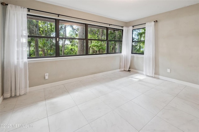 110 Cypress St, Hawthorne, FL 32640 - unfurnished room with baseboards