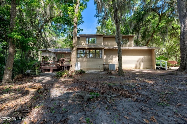 110 Cypress St, Hawthorne, FL 32640 - back of property with a deck
