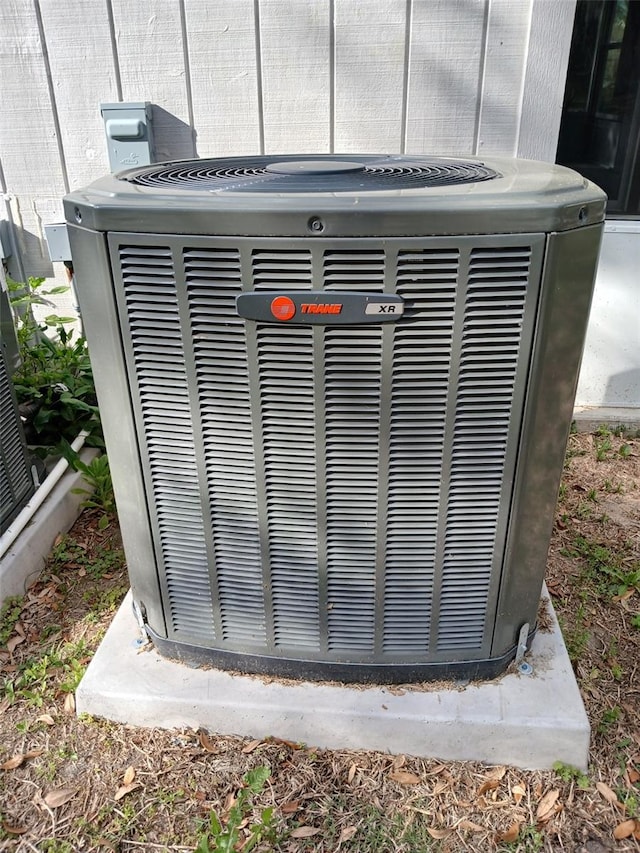 6519 W Newberry Rd Unit 404, Gainesville, FL 32605 - exterior view of a central air condition unit