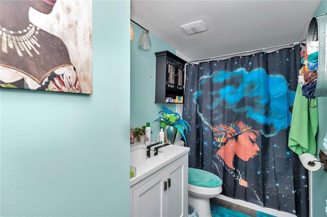 487 Midway Dr Unit B, Ocala, FL 34472 - bathroom with vanity and a shower with shower curtain