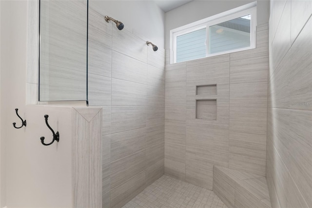 2556 SW 118th Ter, Gainesville, FL 32608 - bathroom with a tile shower