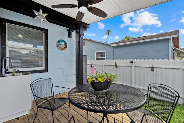 4444 5th Ave S, Saint Petersburg, FL 33711 - view of patio / terrace featuring outdoor dining area and ceiling fan