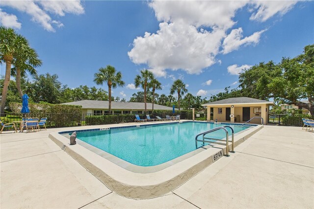 6948 W Country Club Dr N, Sarasota, FL 34243 - photo 50