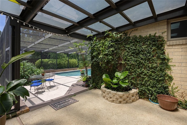 2010 NW 32nd Ter, Gainesville, FL 32605 - swimming pool featuring a patio area and glass enclosure