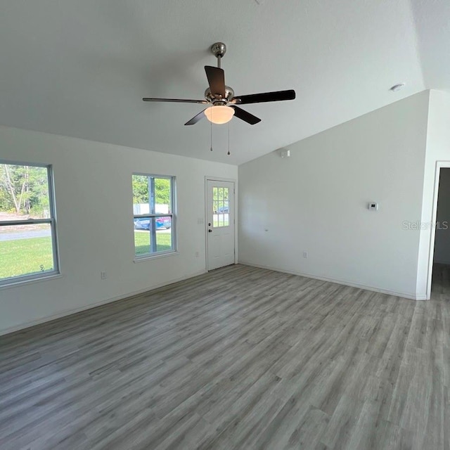 15433 SW 47th Avenue Rd, Ocala, FL 34473 - unfurnished room with light wood-style flooring and a ceiling fan