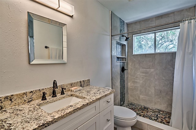 6505 SW 135th Pl, Archer, FL 32618 - bathroom with a tile shower and vanity