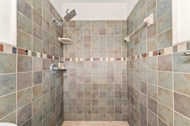 3857 SW 4th Pl, Gainesville, FL 32607 - bathroom with tiled shower