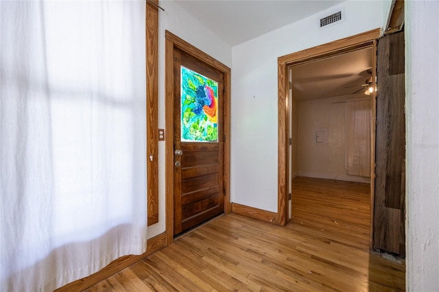 407 NW 8th St, Gainesville, FL 32601 - entrance foyer with light wood finished floors and baseboards