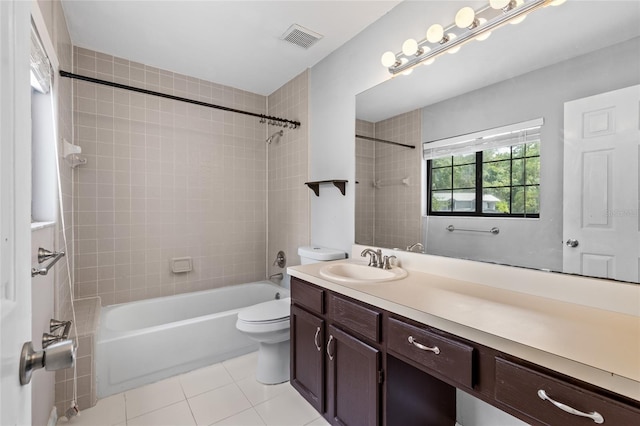 7074 NW 52nd Ter, Gainesville, FL 32653 - full bath featuring tile patterned flooring, shower / bathtub combination, and vanity