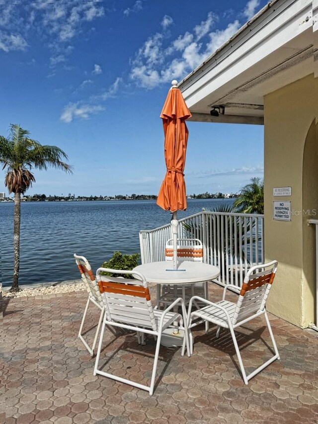 4750 Cove Cir Unit 502, Saint Petersburg, FL 33708 - photo 14