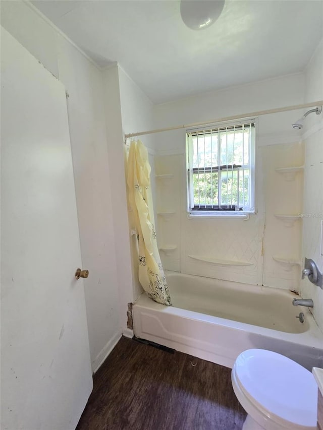 18248 High Springs Main St, High Springs, FL 32643 - full bathroom featuring shower / tub combo and wood finished floors