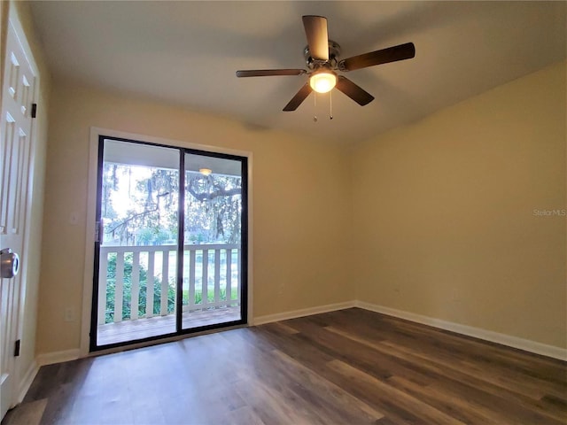 2207 SW 39th Dr, Gainesville, FL 32607 - unfurnished room with dark wood-style floors and ceiling fan