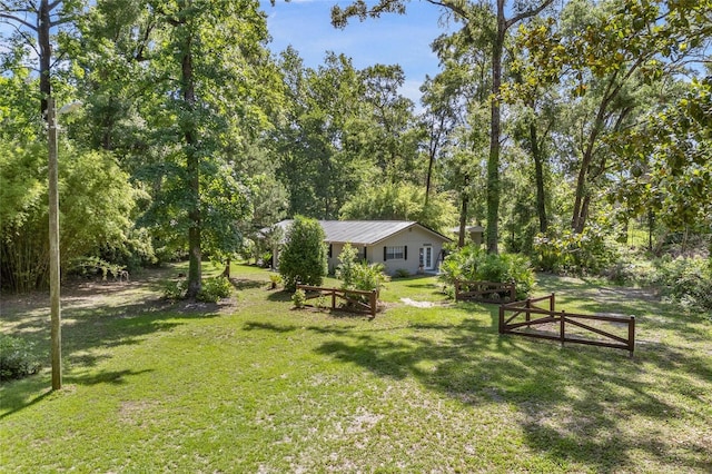 4923 SW Ichetucknee Ave, Fort White, FL 32038 - view of green lawn