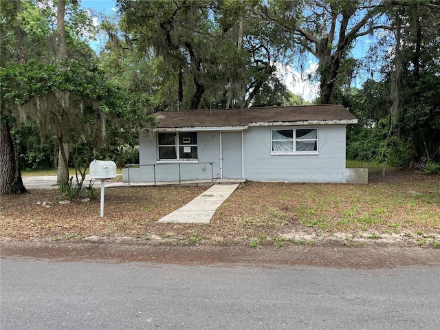 654 NE 2nd St, Crystal River, FL 34429 - view of front of property