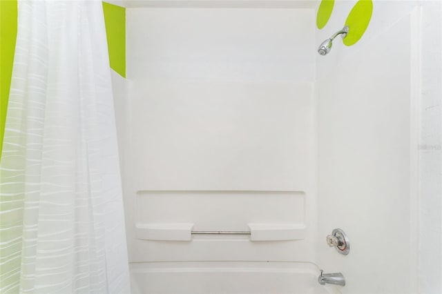 3800 SW 20th Ave Unit 210, Gainesville, FL 32607 - bathroom with shower / tub combo