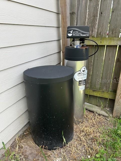 3372 Penny Ln, Middleburg, FL 32068 - exterior view of a water softener