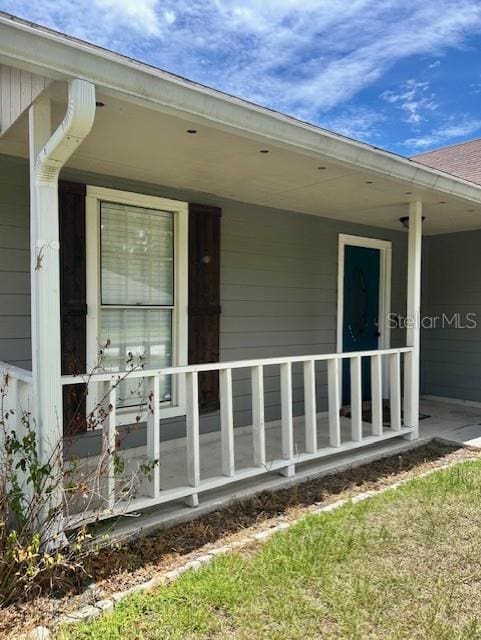 3372 Penny Ln, Middleburg, FL 32068 - property entrance featuring a porch