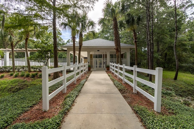 9177 SW 52nd Rd Unit E302, Gainesville, FL 32608 - view of home's community featuring a fenced front yard