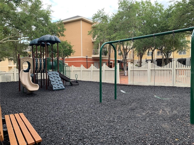 9177 SW 52nd Rd Unit E302, Gainesville, FL 32608 - view of community playground