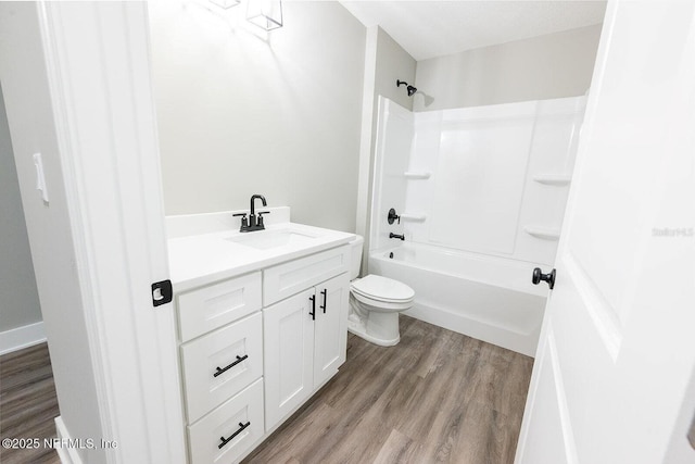 1262 Coral Farms Rd, Florahome, FL 32140 - full bath featuring vanity, wood finished floors, and  shower combination