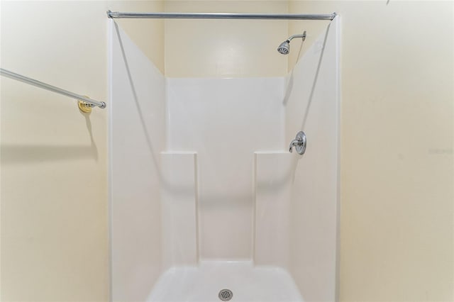 8036 SW 72nd Pl, Gainesville, FL 32608 - full bath with a shower