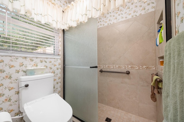 4705 SW 80th Ter, Gainesville, FL 32608 - bathroom with tiled shower and wallpapered walls