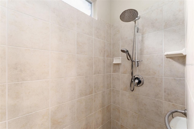 8650 SW 26th Ln, Gainesville, FL 32608 - full bathroom featuring tiled shower