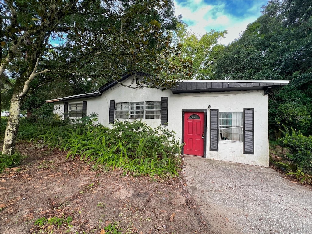 1402 SE 27th St, Gainesville, FL 32641 - view of front of property with stucco siding