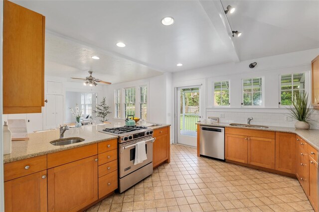 704 NE 4th St, Gainesville, FL 32601 - photo 15