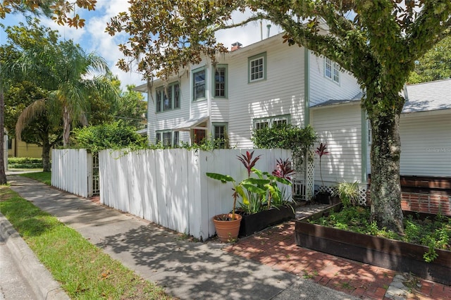 704 NE 4th St, Gainesville, FL 32601 - photo 39