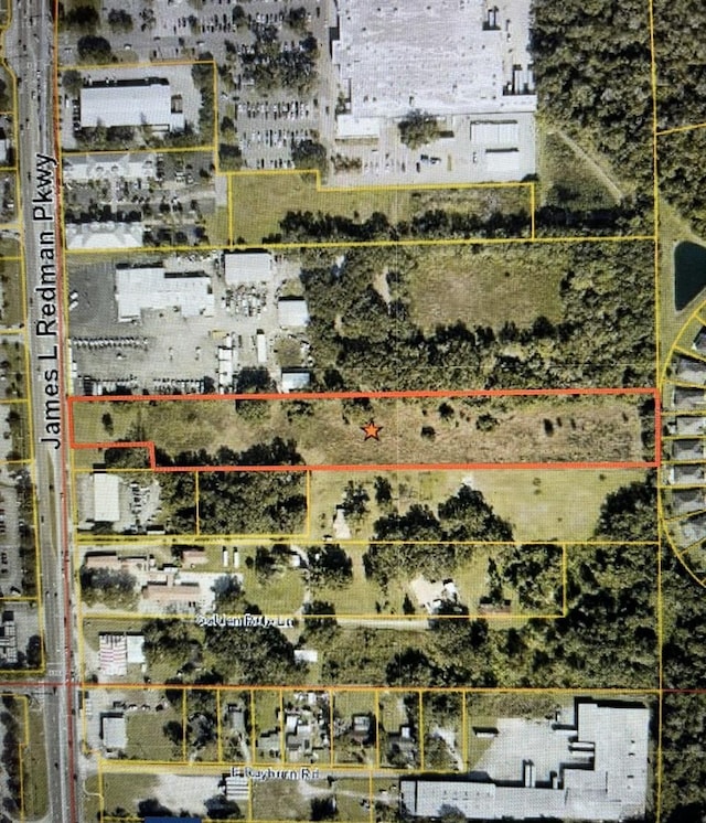 Listing photo 2 for 2906 James L Redman Pkwy, Plant City FL 33566