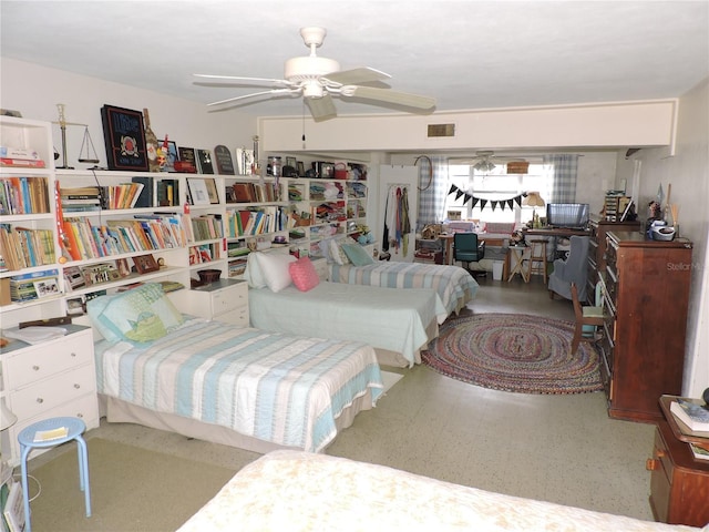 bedroom featuring ceiling fan