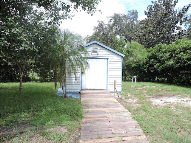 view of outdoor structure